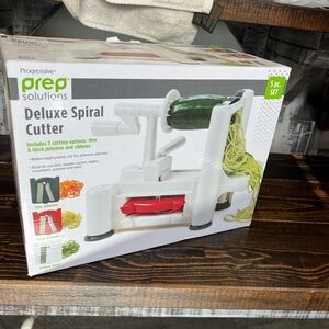 Progressive Prep Solutions Deluxe Spiral Cutter